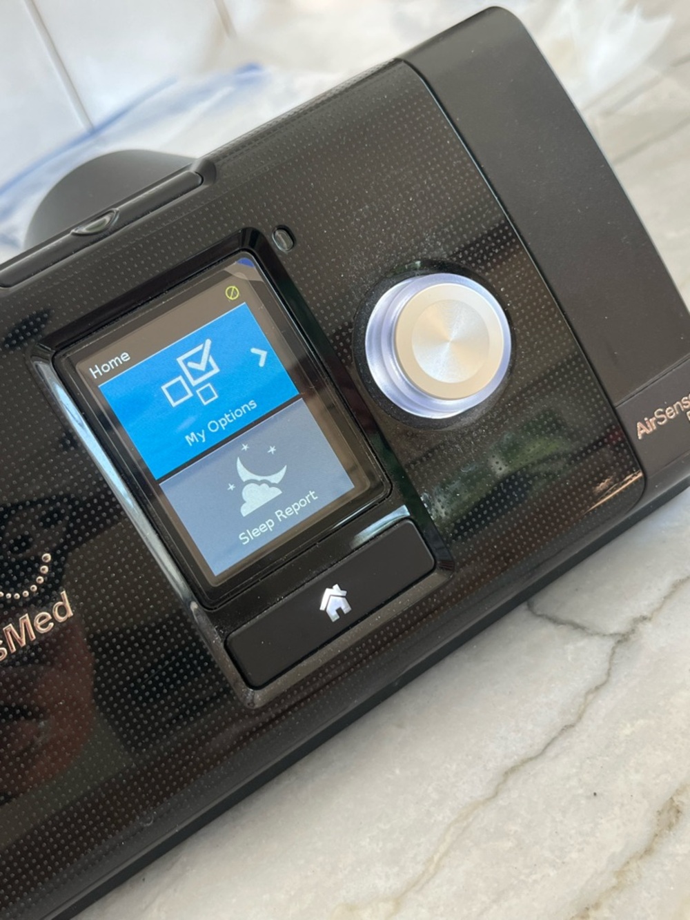 Resmed Airsense 10 with carrying bag